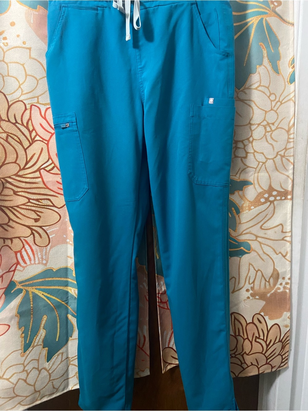 FIGS Women's Cargo Scrub Pants